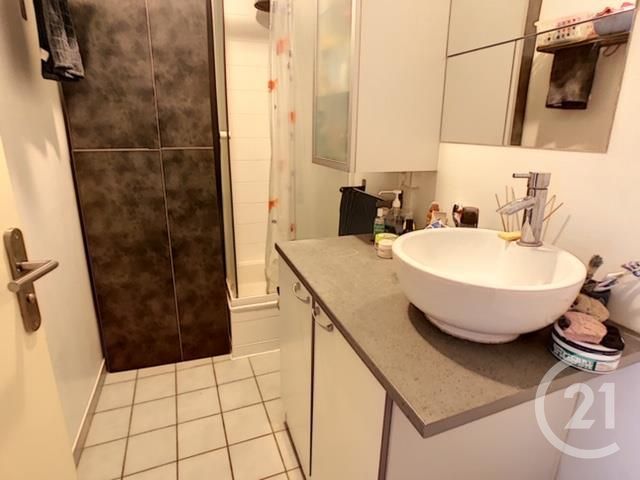 Afficher la photo en grand Appartement T4 à vendre - 4 pièces - 111.1 m2 - LILLE - 59 - NORD-PAS-DE-CALAIS - Century 21 Vieux-Lille