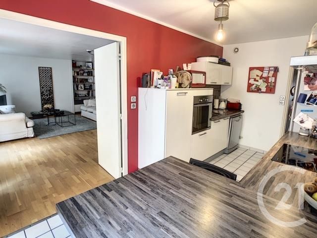 Afficher la photo en grand Appartement T4 à vendre - 4 pièces - 111.1 m2 - LILLE - 59 - NORD-PAS-DE-CALAIS - Century 21 Vieux-Lille