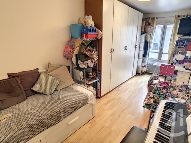 Afficher la photo en grand Appartement T4 à vendre - 4 pièces - 111.1 m2 - LILLE - 59 - NORD-PAS-DE-CALAIS - Century 21 Vieux-Lille