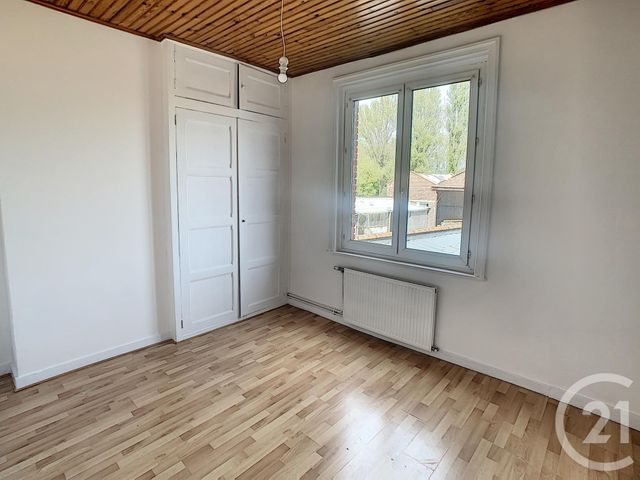 Afficher la photo en grand Appartement F3 à louer - 3 pièces - 72.29 m2 - LILLE - 59 - NORD-PAS-DE-CALAIS - Century 21 Vieux-Lille