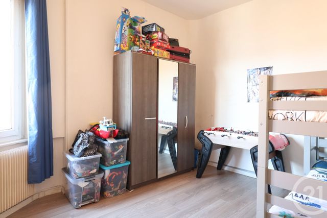 Afficher la photo en grand Appartement F4 à vendre - 4 pièces - 100.5 m2 - ARMENTIERES - 59 - NORD-PAS-DE-CALAIS - Century 21 Vieux-Lille