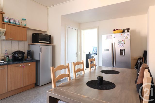 Afficher la photo en grand Appartement F4 à vendre - 4 pièces - 100.5 m2 - ARMENTIERES - 59 - NORD-PAS-DE-CALAIS - Century 21 Vieux-Lille